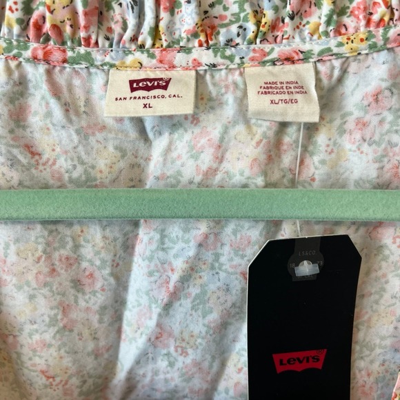 Levi’s Floral Crop Top - Picture 4 of 4